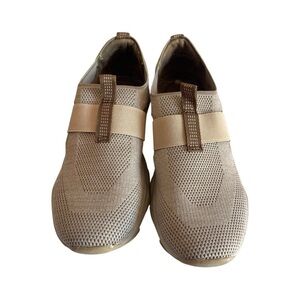 Earth Origins Tanvi Knit Trail Slip-On Sneakers Sand White Size 7.5 M